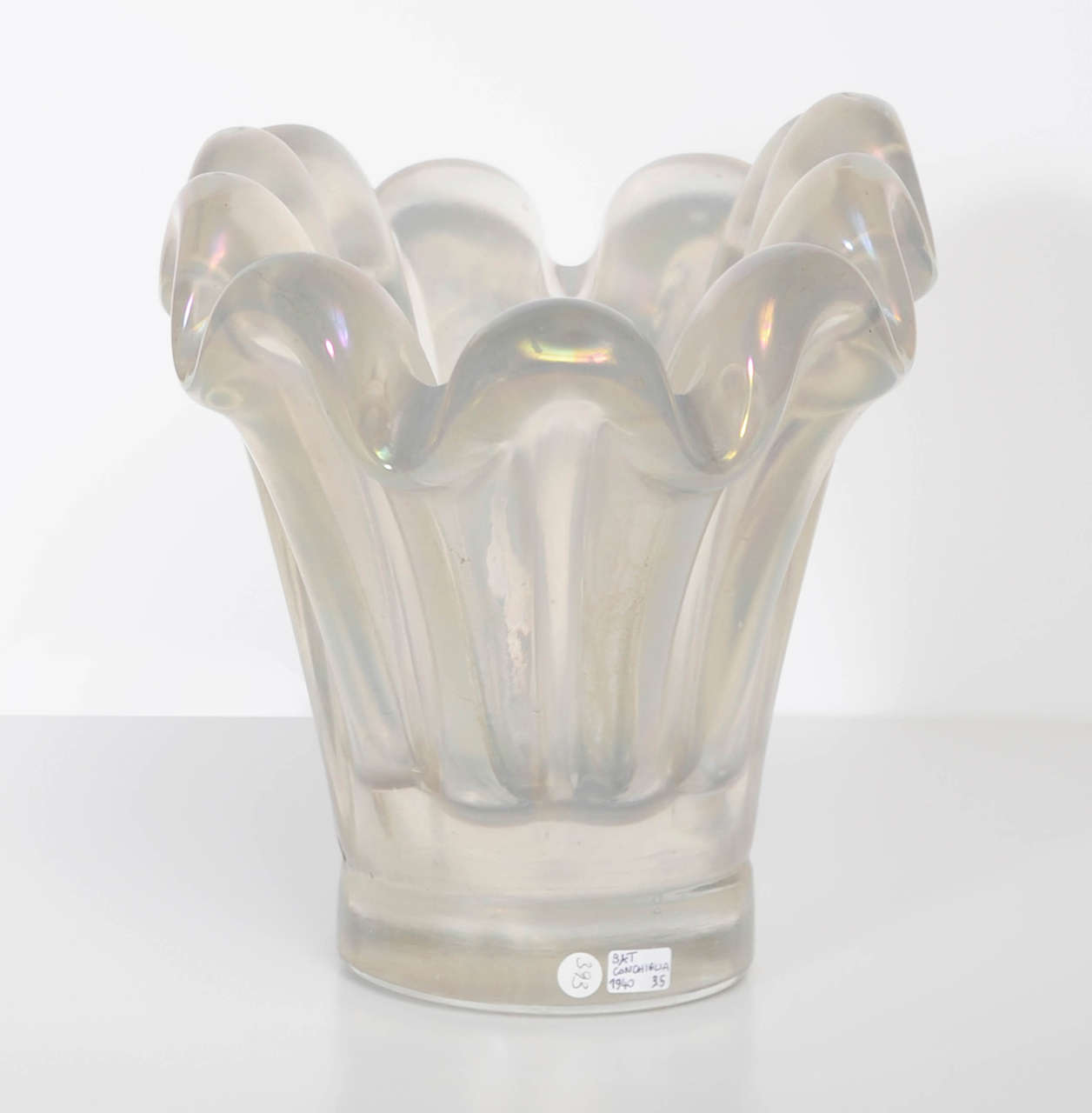 Italian 1940s Barovier & Toso Shell-Shaped Vase